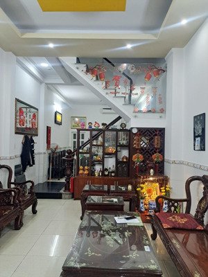 bình trị đông bình tân nhà 4 tầng diện tích 4x17,5m giá 7,7 tỷ.