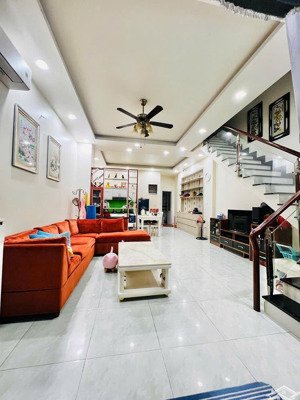 chính chủ cần bán căn nhà mặt tiền đường số 65 tđc phú chánh, mặt tiền chợ buôn bán sầm uất