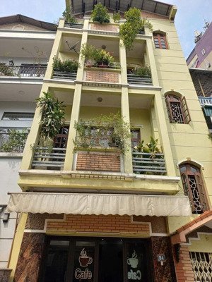 bán nhà mặt phố trần đại nghĩa, dt 140 m2, 2 mặt tiền đều đẹp, thang máy, ở & kd luôn!