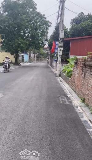 thửa vuông đẹp_mặt tiền quyền lực - đường thông ô tô tránh nguyên khê - -đông anh
mặt tiền khủn