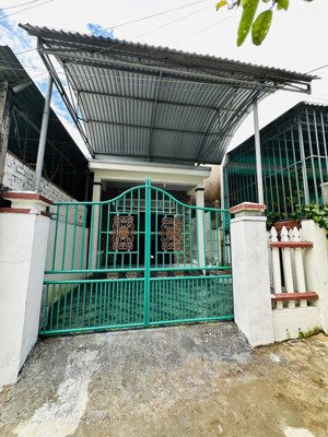 chính chủ bán nhà gác lửng, trần gỗ, kiệt ô tô 3,5m, đang cho thuê 3tr5/tháng (hạn 1năm)
