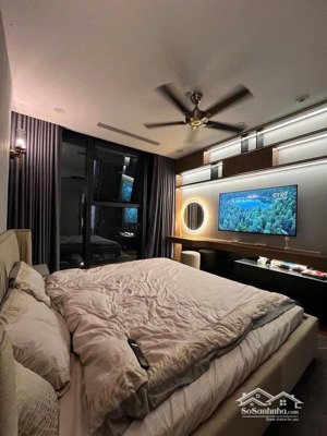 căn hộ queen - toà pentstudio tây hồ 152m2, 18.2 tỷ, cho thuê 52 tr/th, góc view hồ và cầu nhật tân