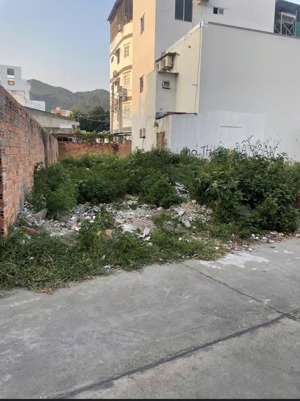 cần bán lô đất hẻm mai xuân thưởng - băc nha trang (vĩnh hoà) 95,6m2 ngang hơn 5m - giá 4,68 tỷ