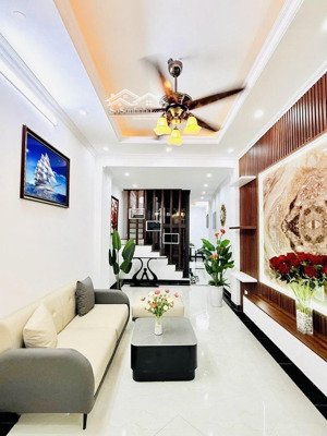 bán nhà phố minh khai- q. hbt- nhà đẹp- 20m ra ô tô- thang máy nk - 50m2 - 5 tầng - 10.5 tỷ còn tl