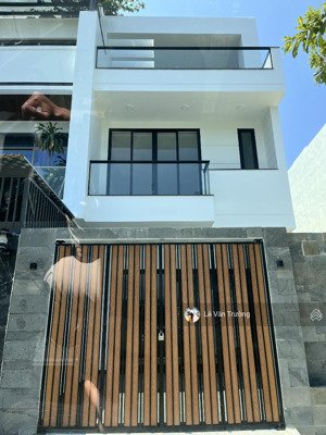 bán nhà mỹ gia gói 7 - đối diện sân bóng - giá chỉ 6ty800tr