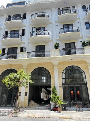 bán nhà mới phường an phú đông- ngã 4 ga.