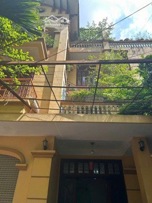 chính chủ bán nhà giảng võ 55m 5 tầng mt:4.5 gia chào nhỉnh 11 tỷ- 1 nhà ra phố- hai thoáng- ở luôn