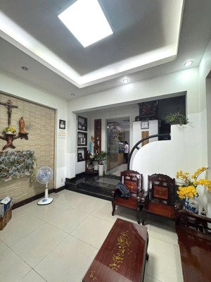 nhà 4 tầng mặt tiền đường ô tô thông, bình trưng q2 gần chợ tân lập, 60m2 cho thuê 10tr/th