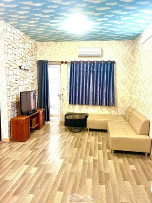 cần cho thuê ch khánh hội 2. q4
dt 72m2, 2pn, 2wc
giá thuê : 12 tr/th
giao thông thuận tiện