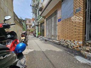 #ra.ẻ nhất hà đông.hà trì 50m 3 tầng.giá chỉ 7,4 tỷ.(còn ra lộc).ngõ rộng.2 thoáng.dân xây. vị