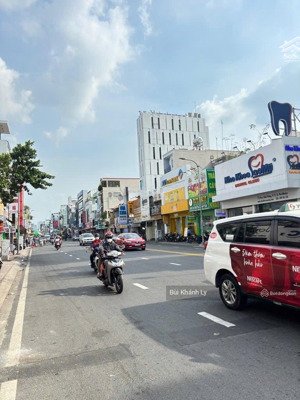 bán nhà quận phú nhuận mặt tiền nguyễn kiệm 2 tầng gần ngã tư phú nhuận