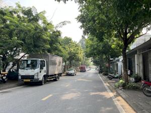 Chính chủ cần tiền hạ giá bán gấp mảnh đất đẹp mặt ngõ 195 Phúc Lợi, Long Biên