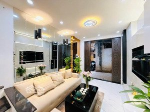 bán nhà đường nguyễn trãi - ô tô đỗ cửa - nội thất xịn - giá 5.x tỷ