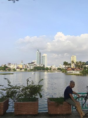 mặt phố lạc long quân , hai mặt ngõ vĩnh viễn view hồ tây 170m, cấp 4 , 96 tỷ