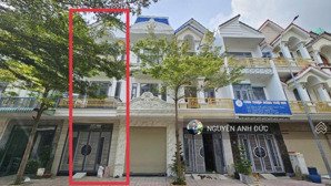phải nhanh mới kịp- nhà rẻ nhất pht8- 3.75 tỉ. 3 tầng btct. nhà mới 100%. cho vay. nhanh ạ!!