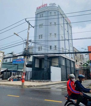 bán toà buding căn góc 2 mặt tiền đẹp nhất đường nguyễn duy trinh , phù hợp làm cty , ngân hàng