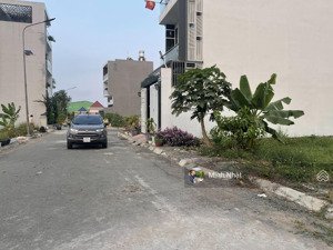 bán gấp đất gần ngay chợ bà chồi, long thới, nhà bè, đường nguyễn văn tạo, 115m2, chi 7xx