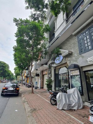 nhà hxh cao thắng gần khu hà đô, ngang 6m dài 17m, nở hậu 6,3. xe hơi ngủ nhà. 4 tầng, giá 16,8 tỷ