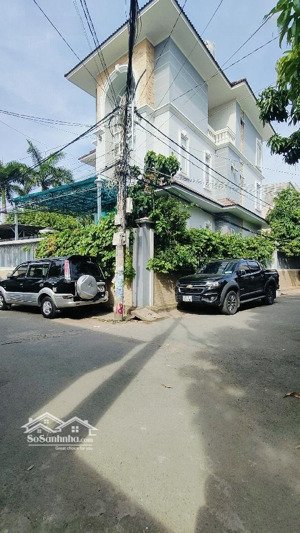 bán nhà 240m2 7,8 tỷ full thổ cư sổ hồng đường oto gần vòng xoay phú hữu q9 hổ trợ bank