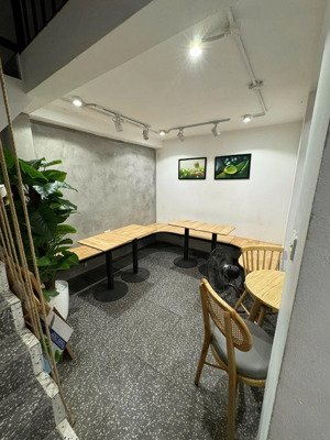 bán nhà mặt phố lý thường kiệt, dt 37m2 x 3 tầng, mặt tiền 3.2m, 32 tỷ đồng