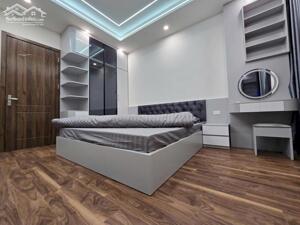 BÁN GẤP NHÀ HỒ TÙNG MẬU CẦU GIẤY 5 TẦNG XÂY MỚI VỀ Ở NGAY GIÁ 7,55 TỶ.