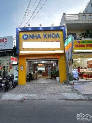 bán gấp căn chợ bình chánh 1 tỷ 380tr sổ hồng riêng 120m2 cho thuê 12tr/ tháng