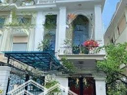 bán gấp biệt thự 225m2, mặt tiền 12m giá 38 tỷ sẵn sổ đỏ
