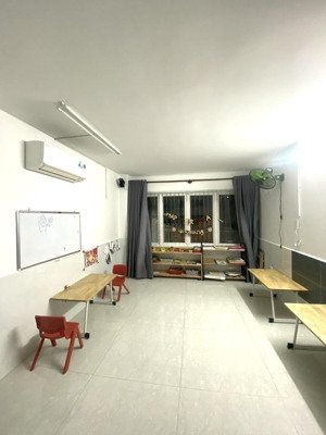 biệt thự 4 tầng, bình phú, q6, 126m2, ngang 8m. giá 16 tỏi hơn