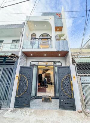 NHÀ 1 TRỆT 1 LẦU TRỤC CHÍNH HẺM 160 ĐƯỜNG TẦM VU - THÔNG RA HẺM 50 TRẦN HOÀNG NA