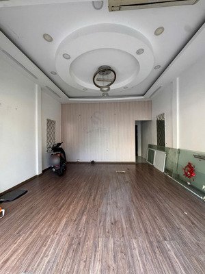 cho thuê nhà nguyên căn ngay góc 2 mặt tiền bà huyện thanh quan, quận 3