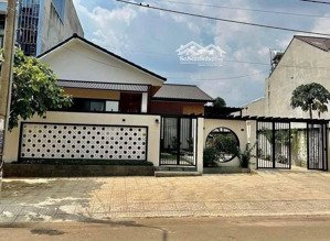 bán gấp biệt thự sân vườn 1 tỷ 560tr ngay chợ bình điền sát quận 8 - cạnh làng đại học