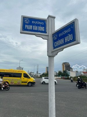 ngay trung tâm tài chính, 8 tầng sân vườn, trục du lịch biển sơn trà, mặt tiền chính hữu chỉ 36 tỷ.