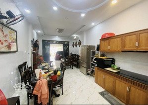 10 tỷ - 124m2 + nhà 3 tầng còn rất mới - đường ô tô 16 chỗ - 1 sẹc lê văn thịnh q2