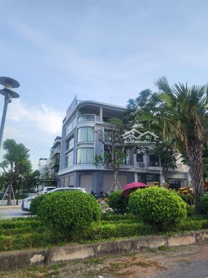 cực hiếm, lk số 1 foresa xuân phương,120m2, lô góc 2 mặt đường, 3 thoáng,cạnh trục v.t.dũng, 24.xtỷ