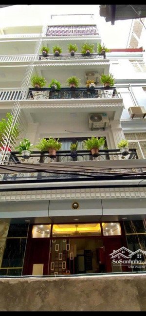 bán gấp căn nhà 6 tầng, dt 39.6m tại võng thị, lạc long quân, tây hồ. vài bước ra hồ tây thơ mộng!