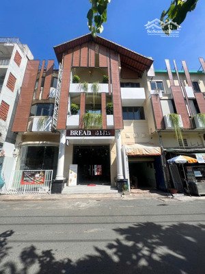 nhà cho thuê cmt8, p.7. dt: 10x23m. trệt 2 lầu trống suốt. dt sàn: 200m2