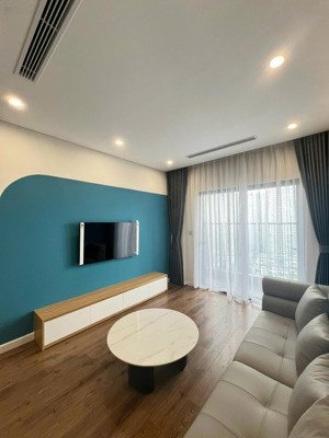 chính chủ thiện chí bán căn hộ hd mon (mon city). 2pn 61.5m2. sổ đỏ sẵn. full đồ. giá bán nhỉnh 5tỷ