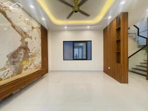 Một căn duy nhất! Chỉ nhỉnh 8 tỷ sở hữu ngay nhà cực đẹp 38m2x5T vuông vắn. Ngõ đẹp - thoáng - sáng phố Võ Chí Công.