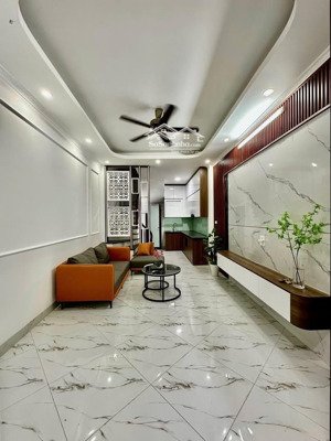 đẹp thật, nhà mới lạc long quân - cầu giấy - vị trí trung tâm, 5 tầng, 40m giá chỉ nhỉnh 8 tỷ