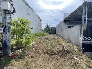 cần tiền xoay vốn bán đất mt hưng nhơn ,bình chánh, tp hồ chí minh giá chỉ 900tr/100m2 shr