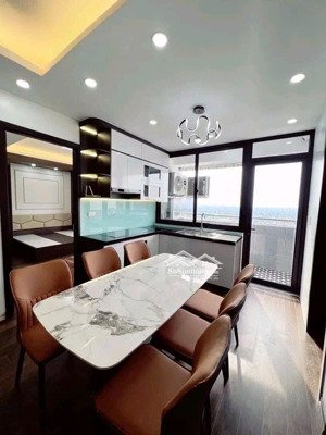 bán chung cư xa la 84m2, 2 ngủ, 2wc, full nội thất, tầng trung đẹp. giá 2.9 tỷ