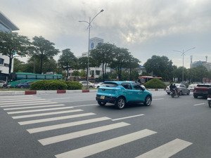 bán nhà lê đức thọ ,dân xây kiên cố ,6 tầng ,6 ngủ ,mặt tiền 7m ,ô tô đỗ cửa sổ sẵn sang tên