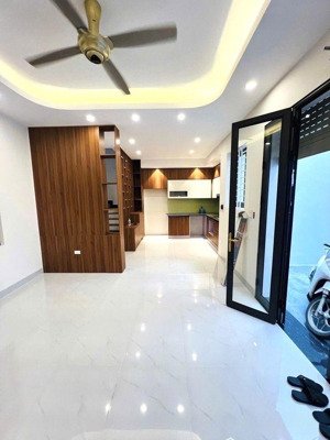 nhà mới phố lạc long quân -tây hồ-gần hồ tây-72 m2-5 tầng--mt-6.5- giá chào 11tỷ5