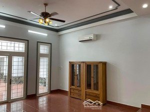 hẻm nhựa 6m đinh tiên hoàng sát q1, dt 4x15m, trệt 3 lầu vô ở ngay, gia đình bán gấp định cư