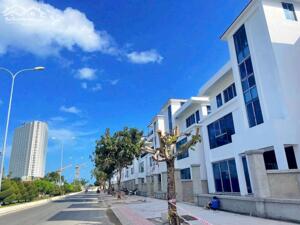 Bán nhà liền kề Đường Xóm Cồn ngay Khu đô thị Cồn Tân Lập Nha Trang, kinh doanh ngay, sổ sẵn