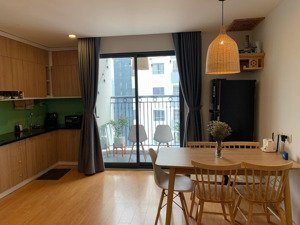 chính chủ bán 3 ngủ,tầng thấp, giá 8,9 tỷ, full nt đẹp. lh: 0343,202.831