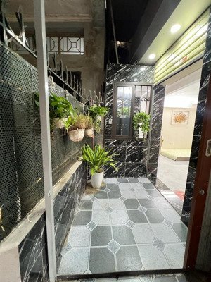 bán gấp giá rẻ! tập thể kim mã, t1, 50m2 (21m2 sổ), 2 ngủ, sân để xe, nhỉnh 3tỷ