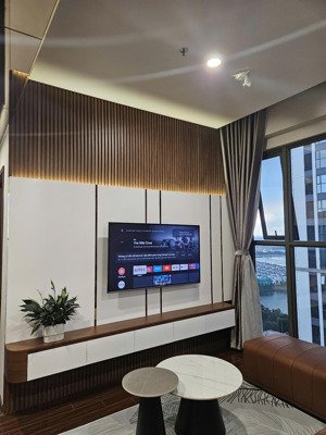 vị trí vàng - căn 2n toà m2, tầng trung view công viên, full đồ 63m, sẵn sổ - giá 5 tỷ 030