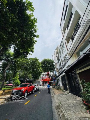 bán nhà 6mx20m, xây mới được hầm, 5 tầng, giá 19.9 tỷ kdc trung sơn cao cấp kế him lam - lotte, q7
