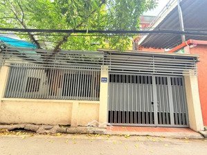 bán đất tặng nhà 3 tầng phố hoàng cầu 125m2, ngõ ô tô tránh thông kinh doanh